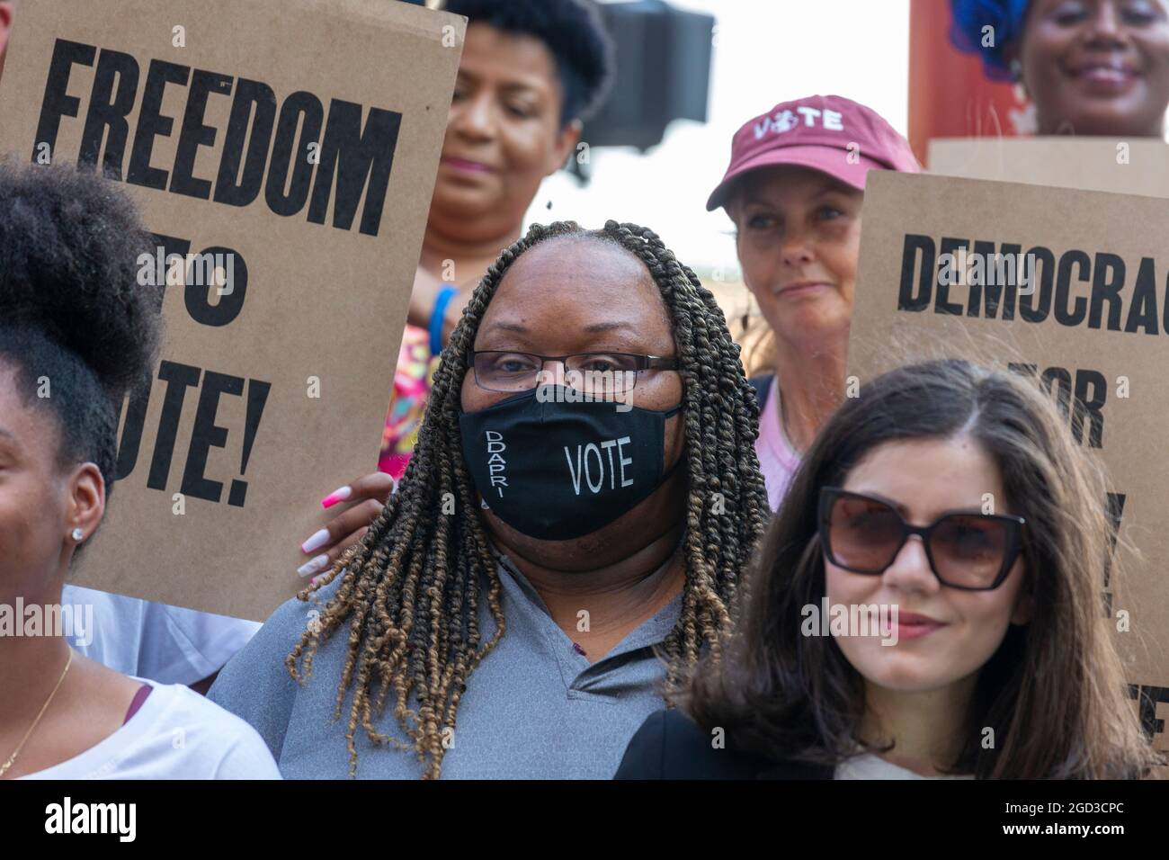 Detroit, Michigan, USA. August 2021. Eine Kundgebung lehnt neue Wahlbeschränkungen ab, die seit den Wahlen 2020 in Michigan und anderen Staaten vorgeschlagen wurden. Kredit: Jim West/Alamy Live Nachrichten Stockfoto