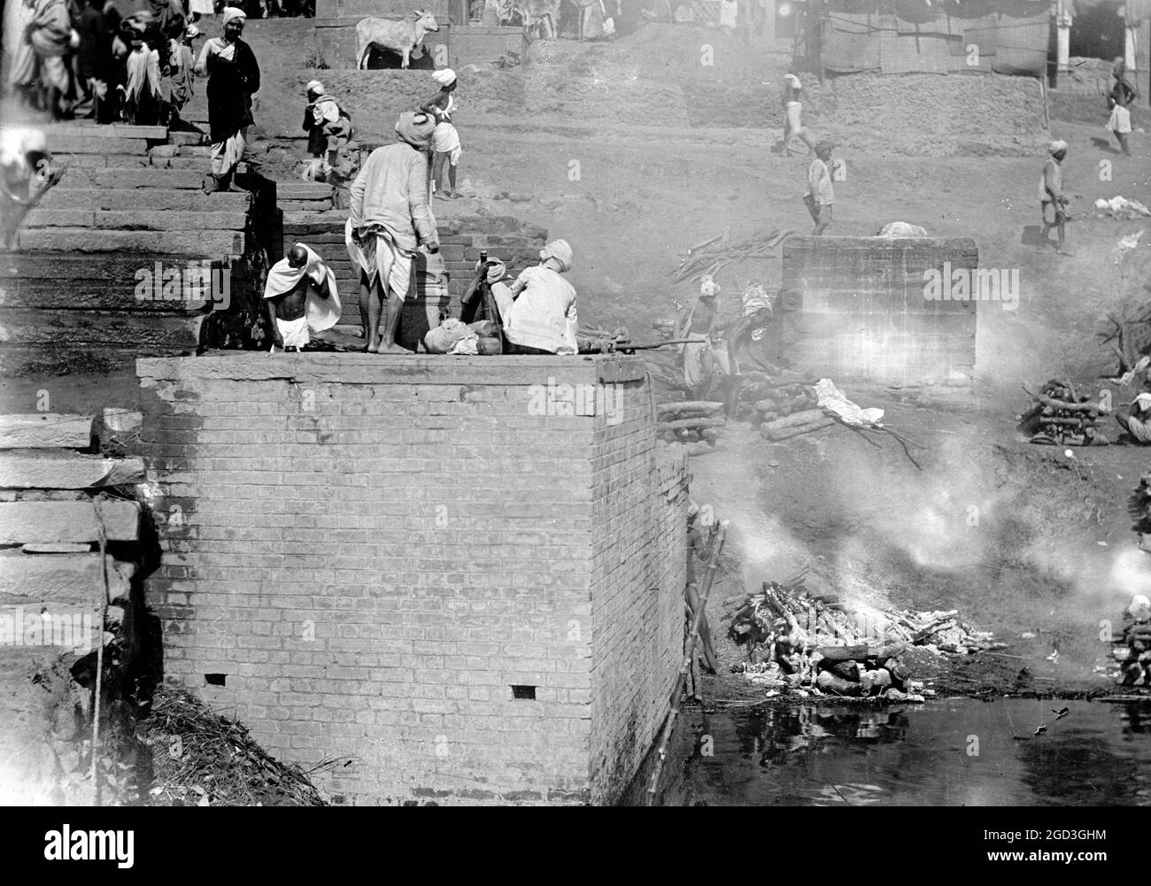 Hindu-Menschen in Indien verbrennen Ghat ca. zwischen 1909 und 1919 Stockfoto