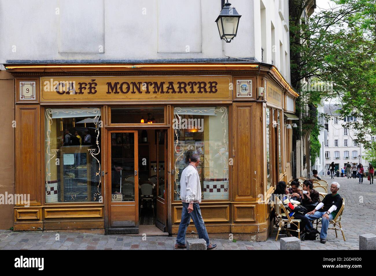 FRANKREICH, PARIS (75) 18. ARRONDISSEMENT, BEZIRK MONTMARTRE, CAFÉ MONTMARTRE IN DER RUE NORVINS Stockfoto