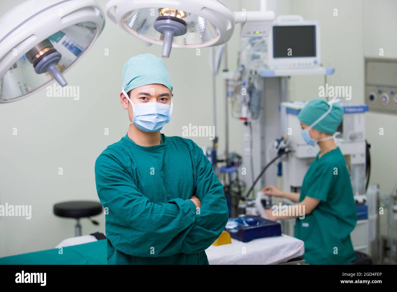 Plastische Chirurgen im Operationssaal Stockfoto