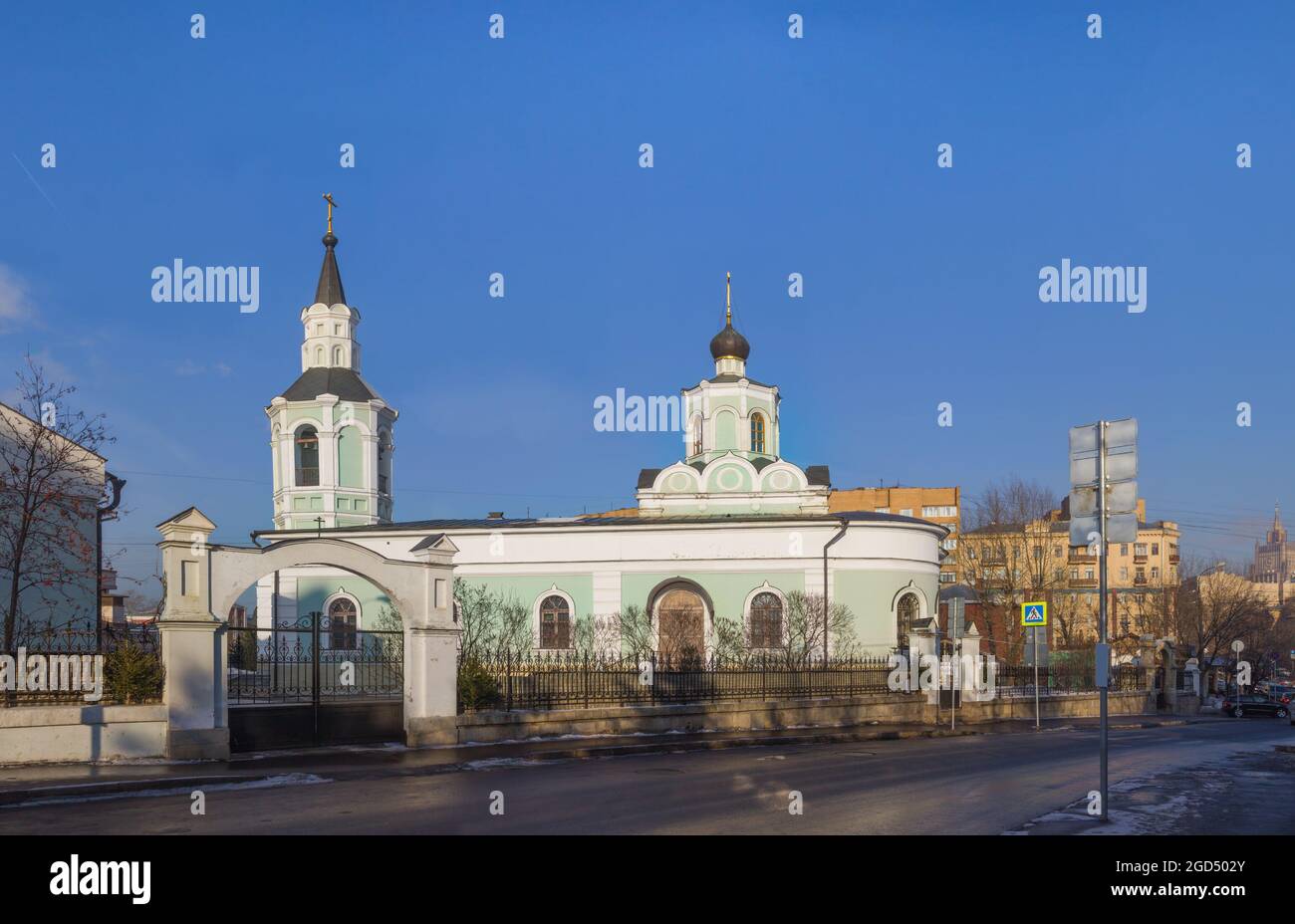 Kirche der Kreuzerhöhung in Chistiy Vrazhek. Moskau, Russland. Stockfoto