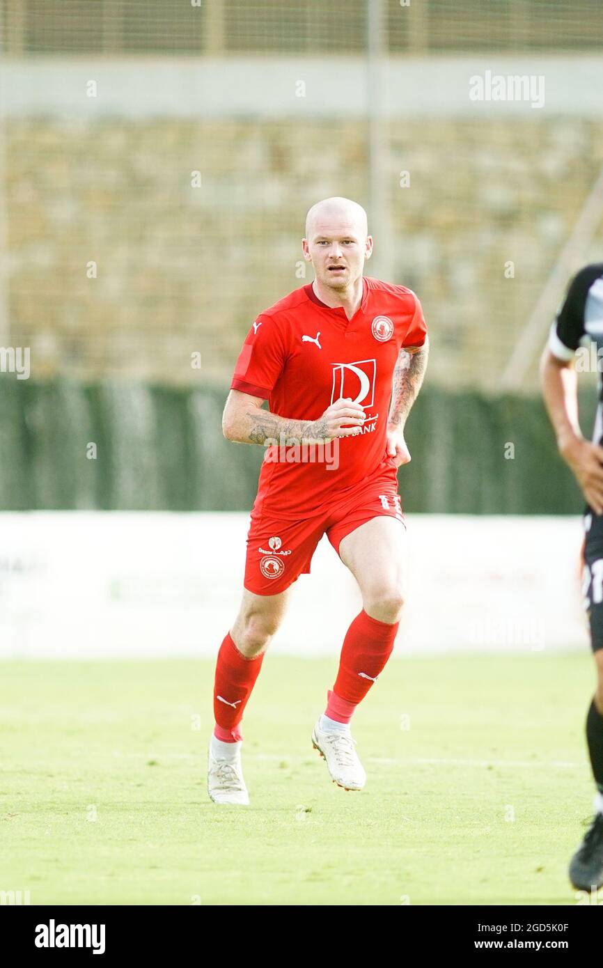 Marbella, Spanien. August 2021. Aron Gunnarsson wurde während des Freundschaftsspiel des Al Arabi SC gegen den AD Ceuta FC im Marbella Football Center in Marbella gesehen.Endstand: Al Arabi SC 3-2 AD Ceuta FC Credit: SOPA Images Limited/Alamy Live News Stockfoto