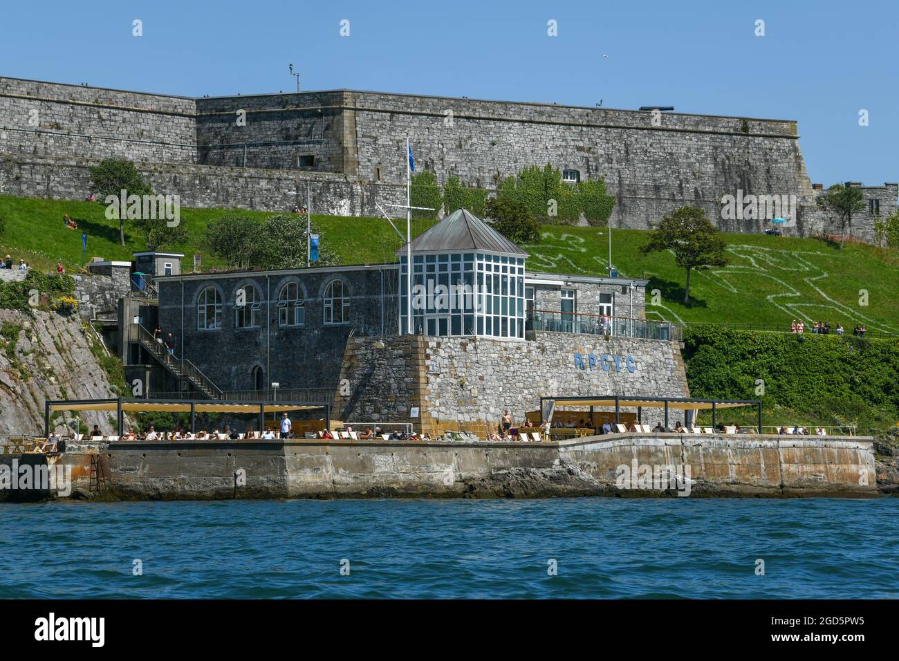 Bild von Paul Slater/PSI - urheberrechtlich geschütztes Bild - The Royal Corinthian Yacht Club, Plymouth, Devon. Stockfoto