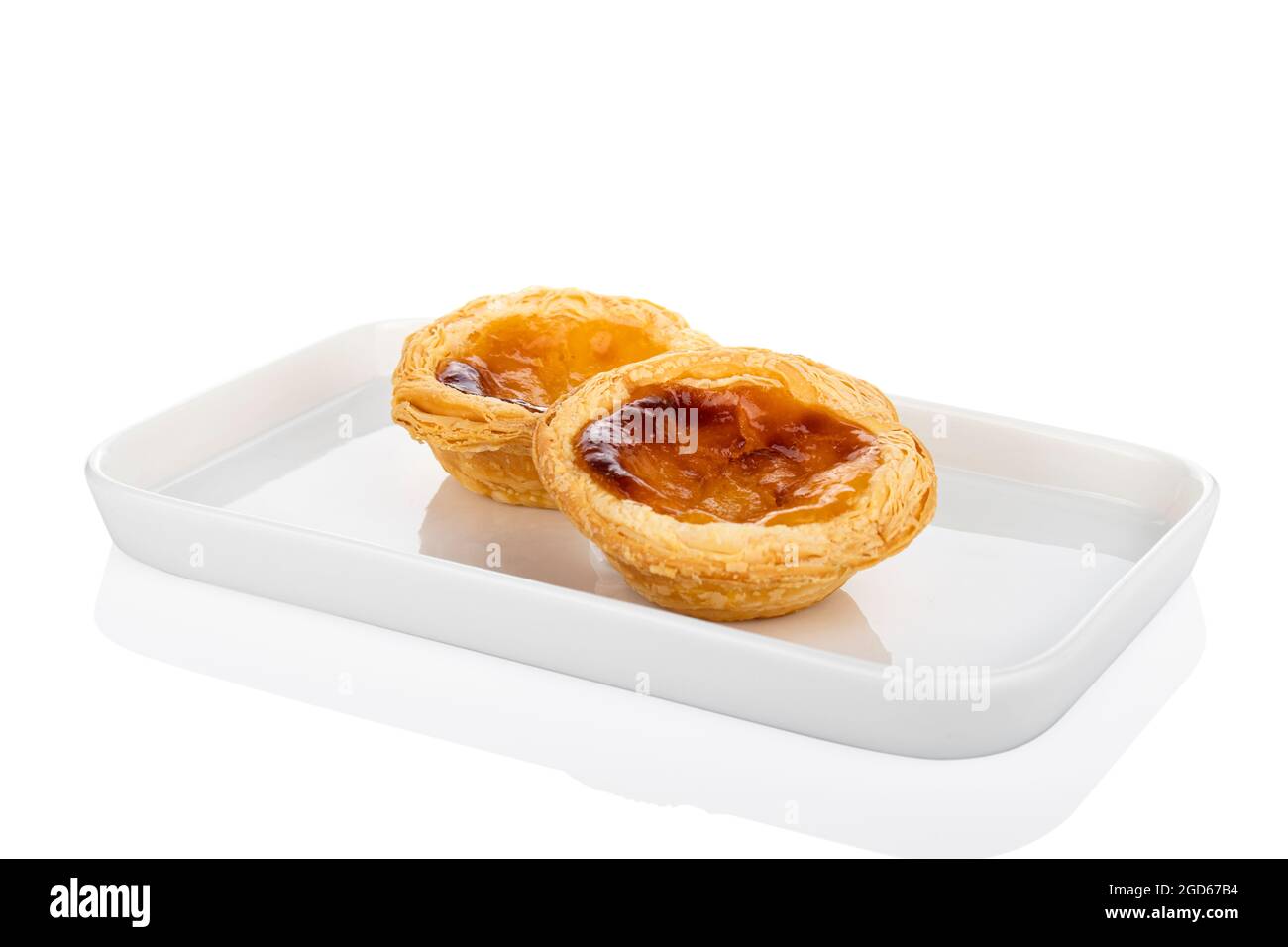 Pasteis De Nata, auf weißem Hintergrund Stockfoto