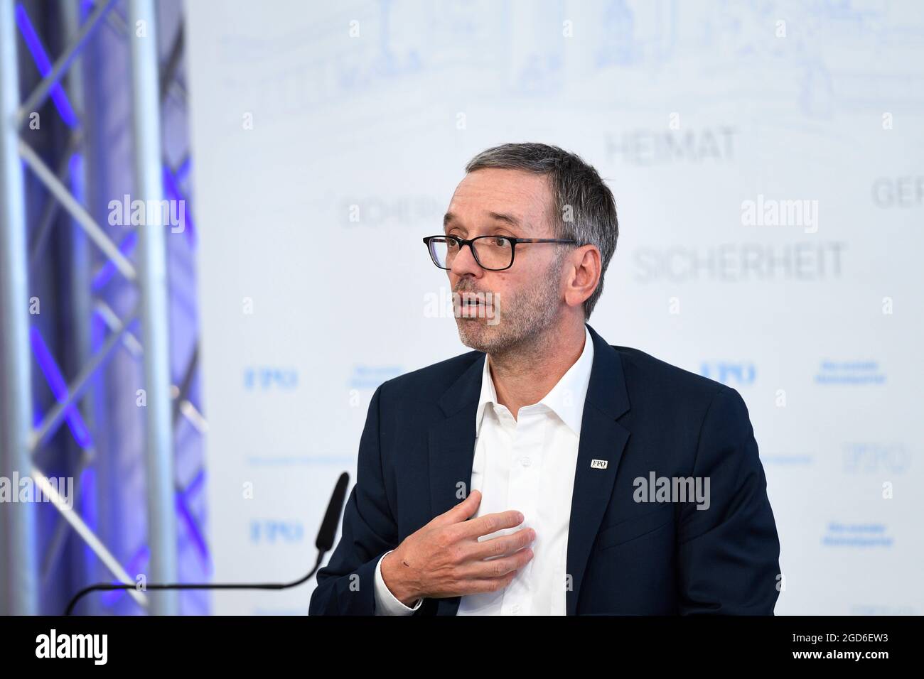 Wien, Österreich. August 2021. Pressekonferenz mit FPÖ Bundesparteivorsitzendem Club-Vorsitzender NAbg. Herbert Kickl. Thema: Aktuelle politische Fragen. Stockfoto