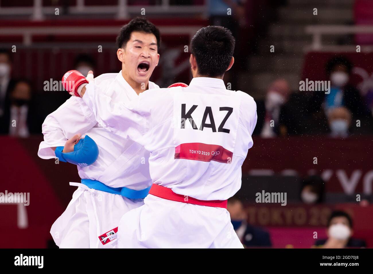 07. August 2021: Ryutaro Araga aus Japan kämpft während der Olympischen Spiele 2020 in Tokio gegen Daniyar Yuldaschev aus Kasachstan im Nippon Budokan in Tokio, Japan. Daniel Lea/CSM} Stockfoto