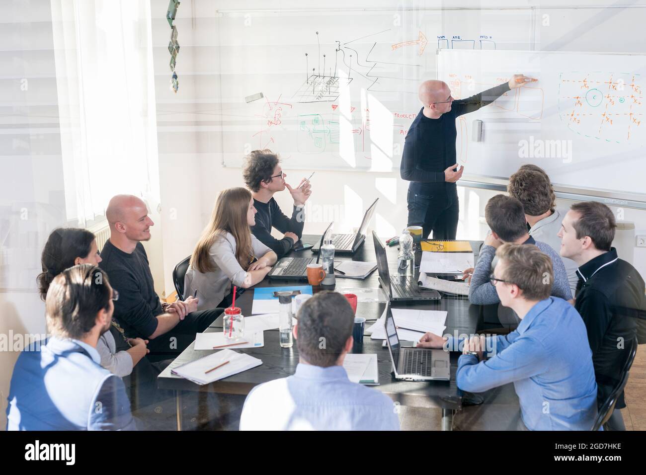 Entspannte IT Business Startup Unternehmen Team Meeting. Stockfoto
