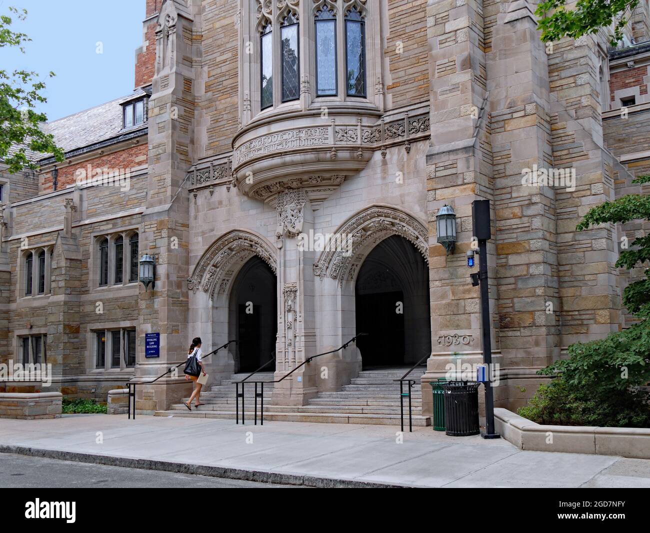 New Haven, Connecticut - 25. Juni 2015: Gebäude im gotischen Stil, in dem die Juristische Bibliothek der Yale University untergebracht ist Stockfoto