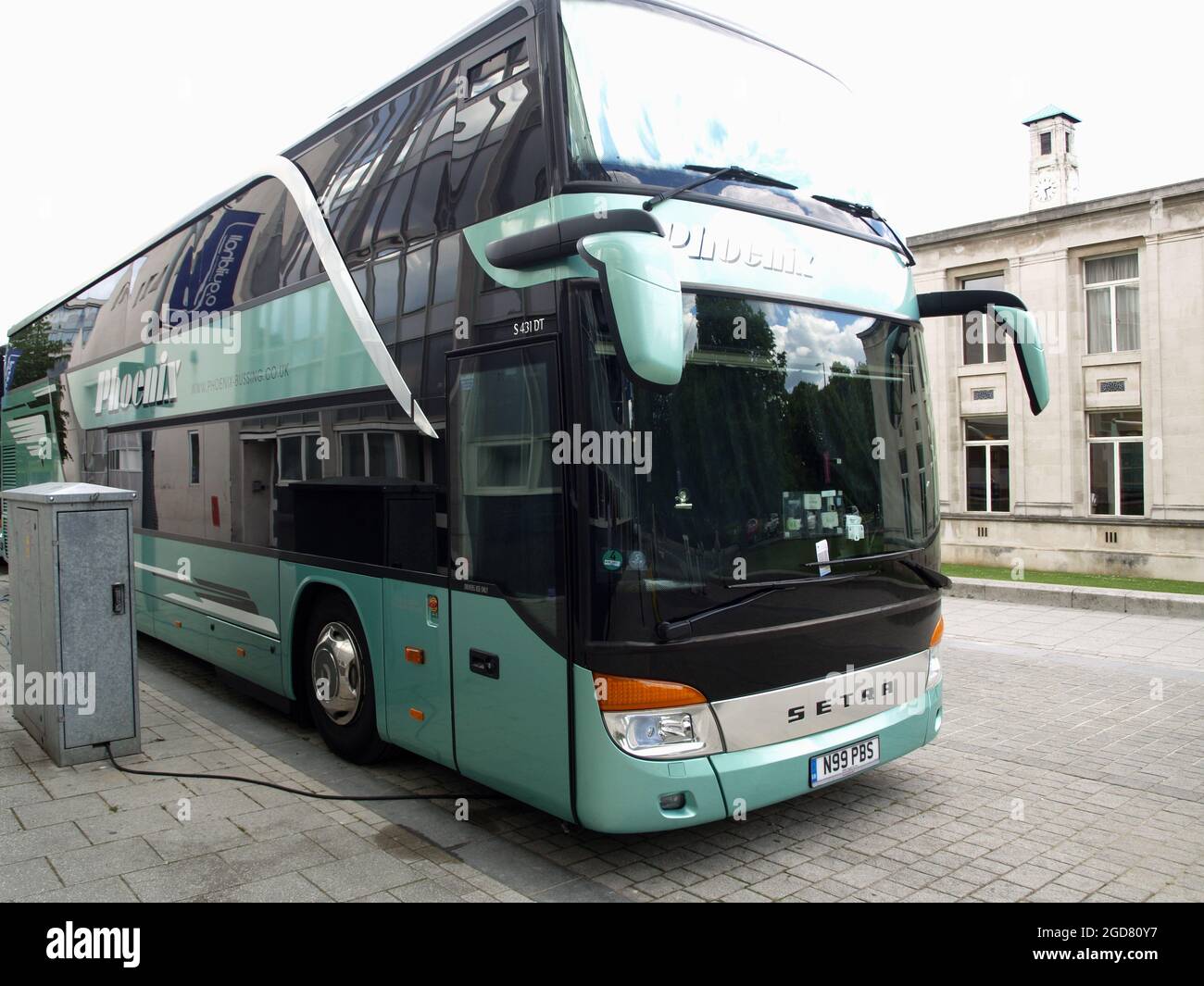 Setra Elektroauto im Stadtzentrum von Southampton Stockfoto