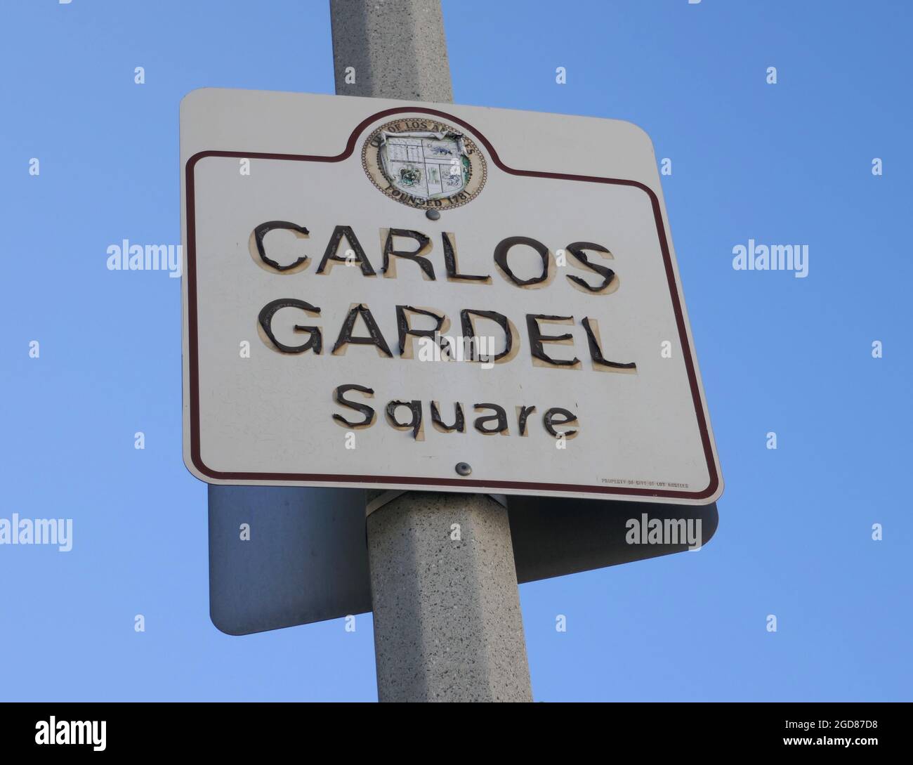 Los Angeles, Kalifornien, USA 10. August 2021 EIN allgemeiner Blick auf die Atmosphäre des Carlos Gardel Square Zeichen am 10. August 2021 in Los Angeles, Kalifornien, USA. Foto von Barry King/Alamy Stockfoto Stockfoto