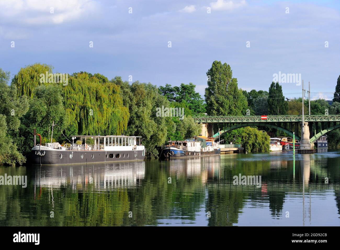 FRANKREICH, HAUTS-DE-SEINE (92) RUEIL-MALMAISON, UFERS OF THE SEINE Stockfoto