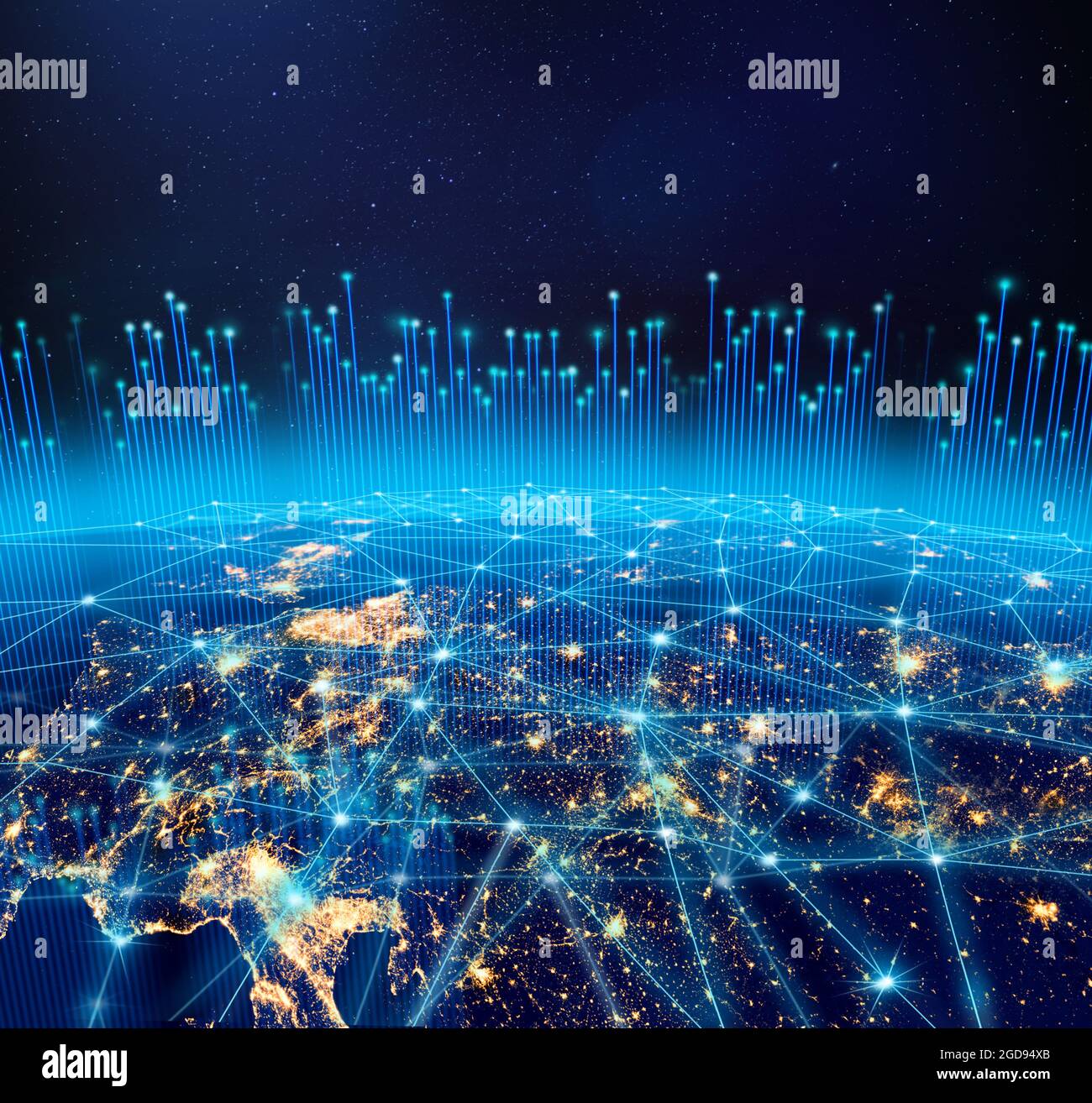 Planet Erde, Stadtlichter und weltweite digitale Netzwerkinfrastruktur. Einige Elemente des Bildes, die von der NASA eingerichtet wurden. Stockfoto