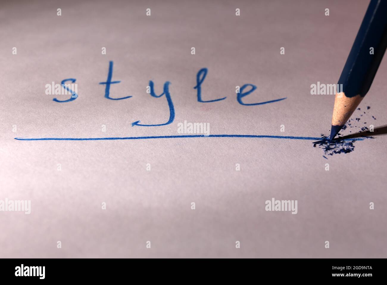 Word Style Und Bleistift Auf Papier Nahaufnahme Stockfotografie Alamy