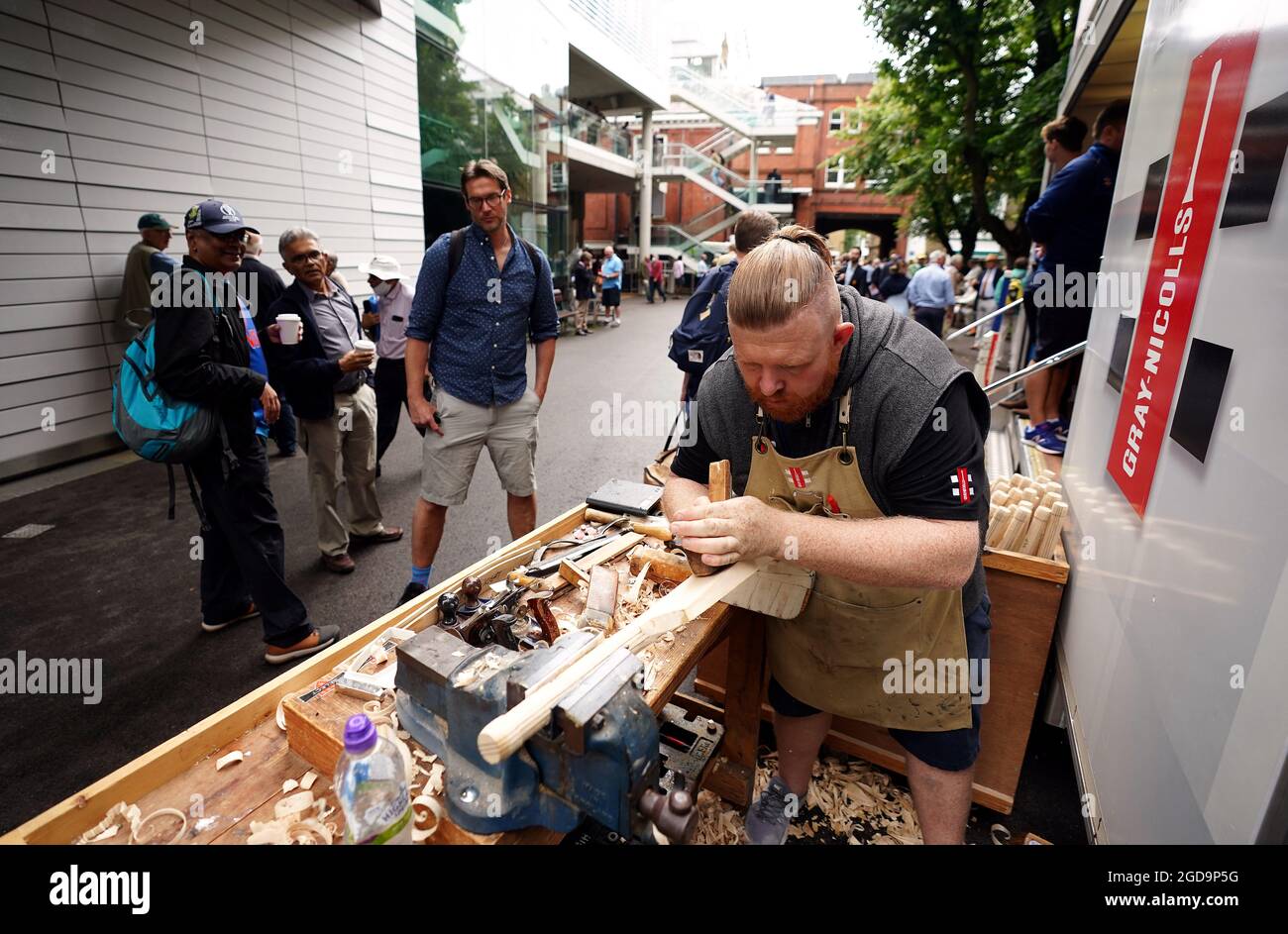 Gray Nicolls machen Cricket-Fledermäuse auf dem Gelände während des ersten Tages des zweiten Test-Spiels in Lord's, London. Bilddatum: Donnerstag, 12. August 2021. Stockfoto