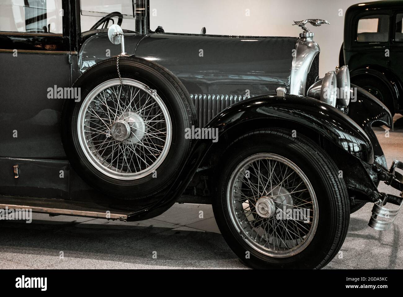 4. Juni 2019, Moskau, Russland: Seitenansicht des französischen Autos Lorraine Dietrich B36 1928. Klassische Retro-Autos der 1920er Jahre. Stockfoto