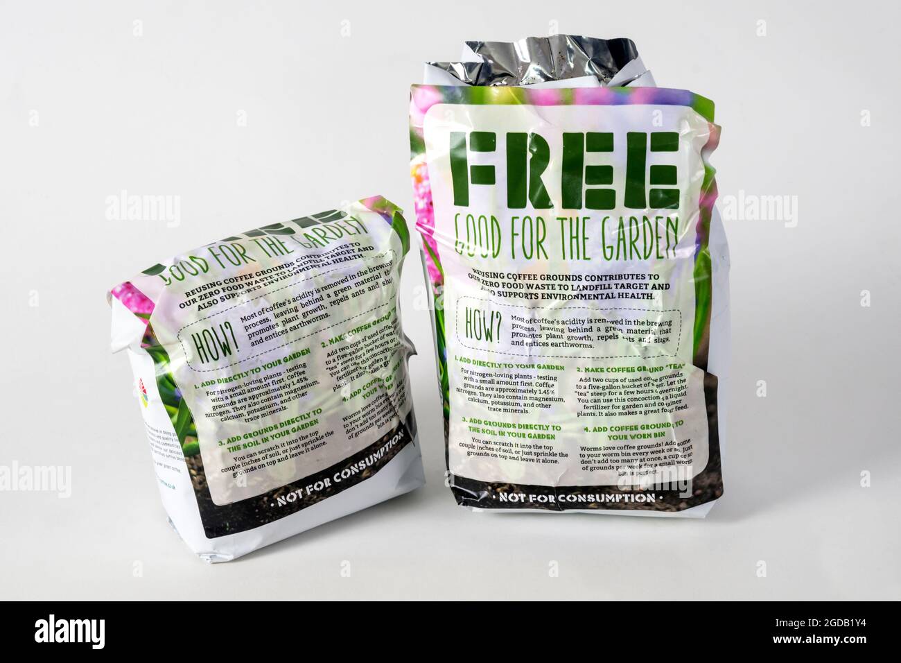 Gebrauchter Kaffeesatz, der kostenlos im Aberdeen Art Gallery Café erhältlich ist, ist gut für den Garten und trägt dazu bei, die Politik der Abfallentsorgung auf Mülldeponien zu vermeiden Stockfoto