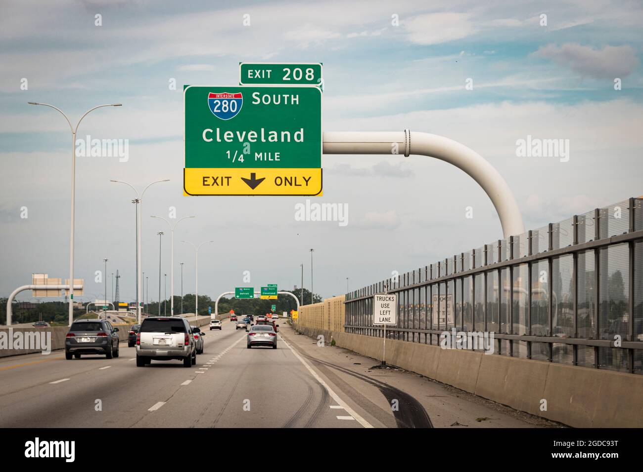 Beschilderung zur Interstate auf der I-75, mit Hinweis auf die Abfahrt zur Interstate 280 in Richtung Cleveland Stockfoto