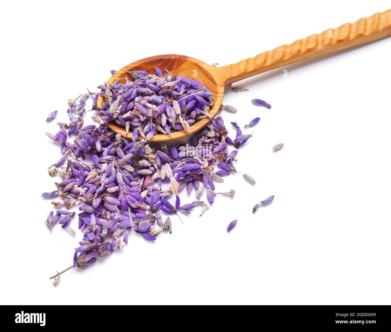 Löffel mit schönen Lavendelblüten auf weißem Hintergrund, Nahaufnahme Stockfoto