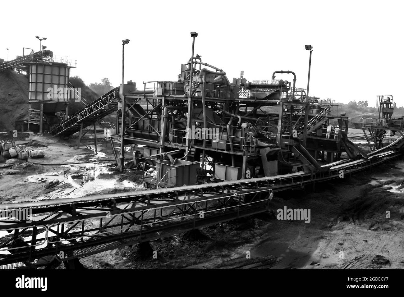 JOHANNESBURG, SÜDAFRIKA - 06. Januar 2021: Graustufen in der Anlage in einer Kohlebergbau- und Verarbeitungsanlage in Johannesburg, Südafrika Stockfoto