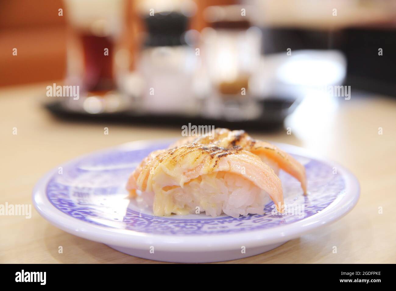 Japanisches Essen gegrilltes Lachs-Sushi Stockfoto