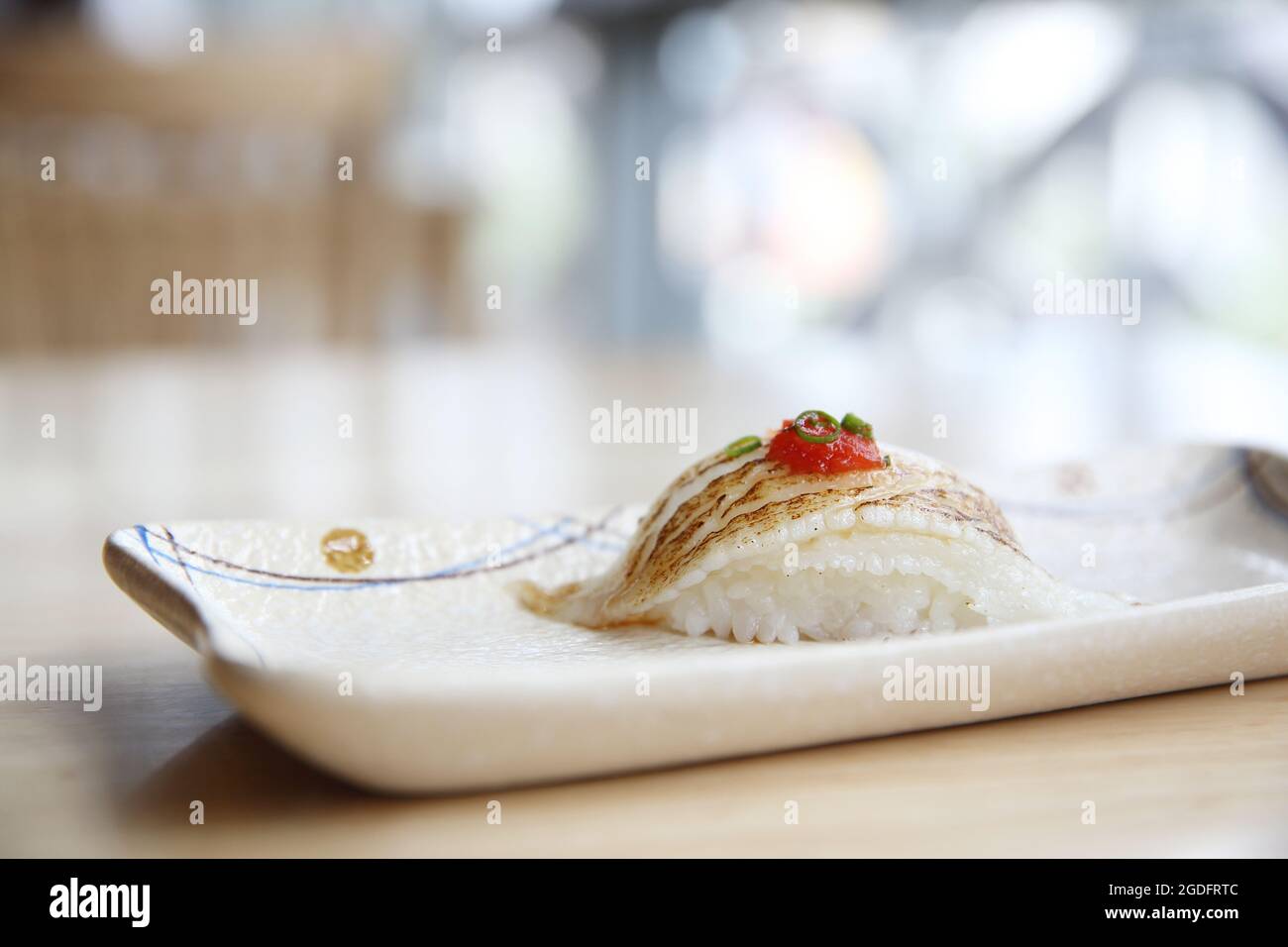 Gegrilltes Heilbutt Sushi japanisches Essen Stockfoto