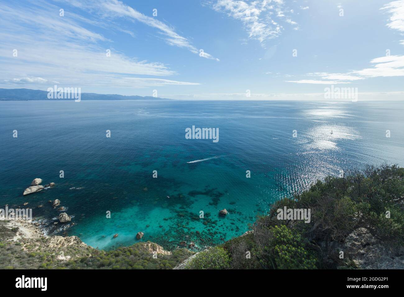 Blick auf das Meer von Hilltop, Piscinas, Sardinien, Italien Stockfoto