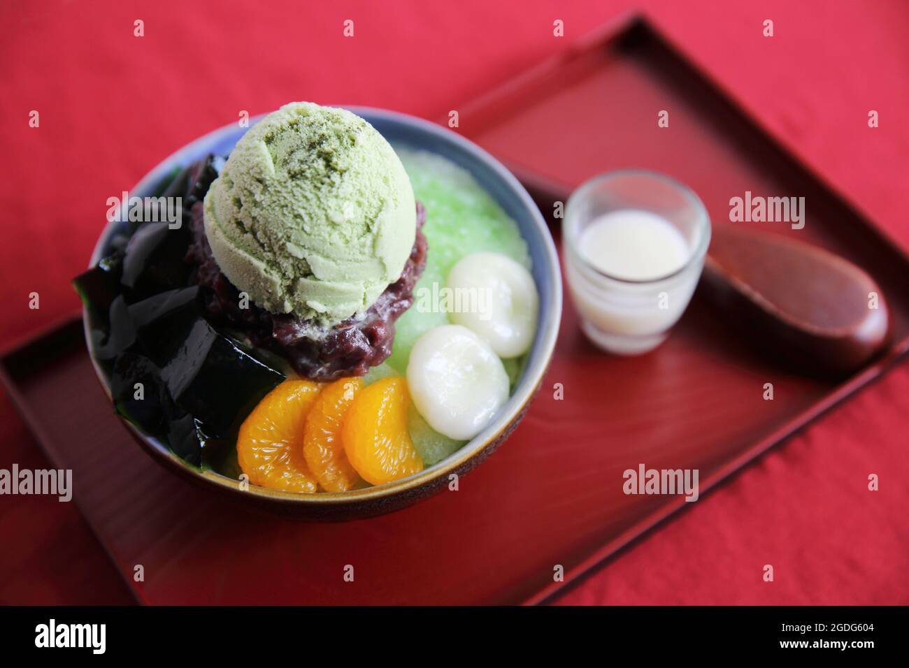 Japanischer Grüner Tee rasiert Eis Stockfoto