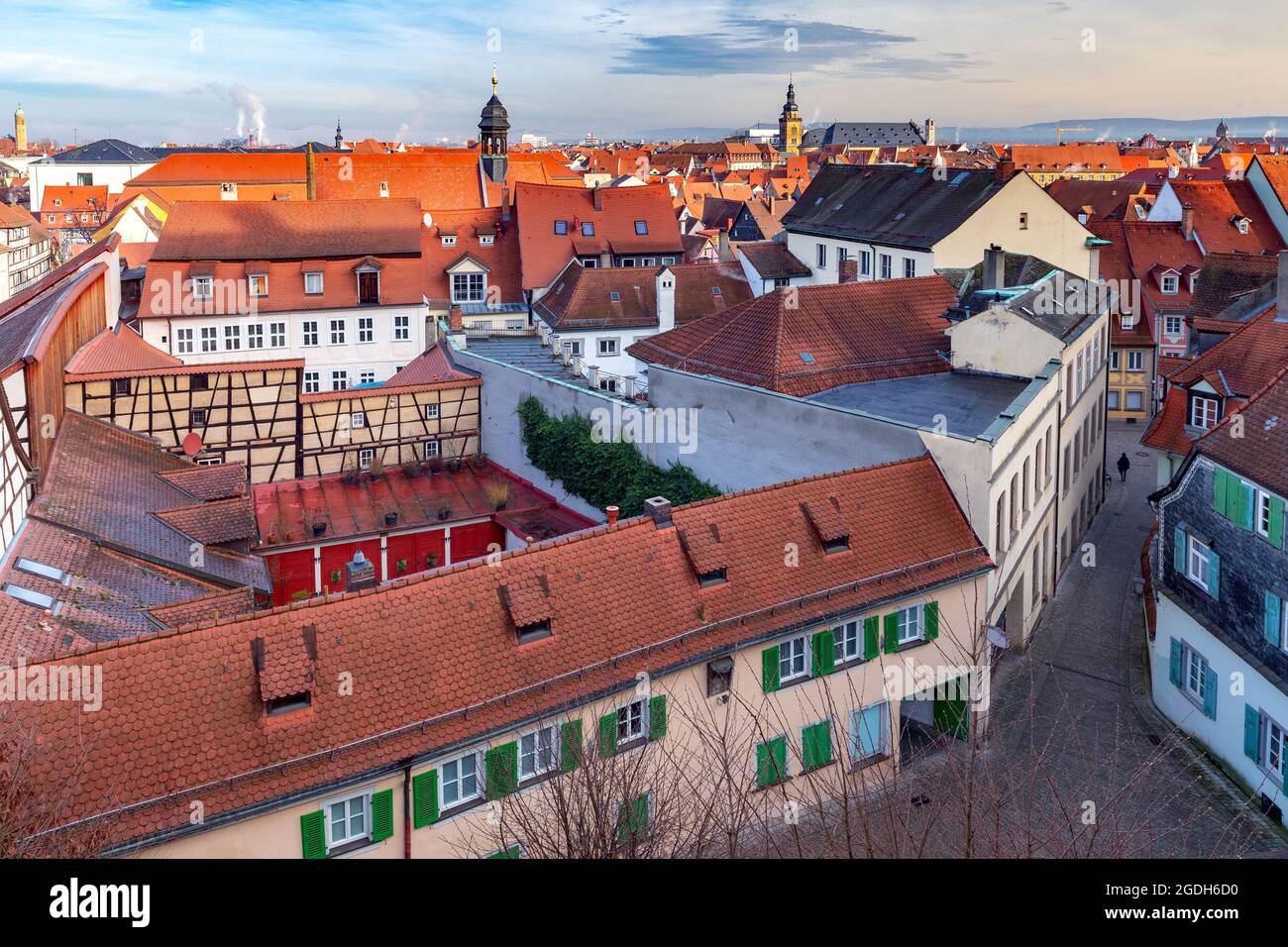 Malerische Luftaufnahme der Altstadt bei Sonnenuntergang. Bamberg. Bayern Deutschland. Stockfoto