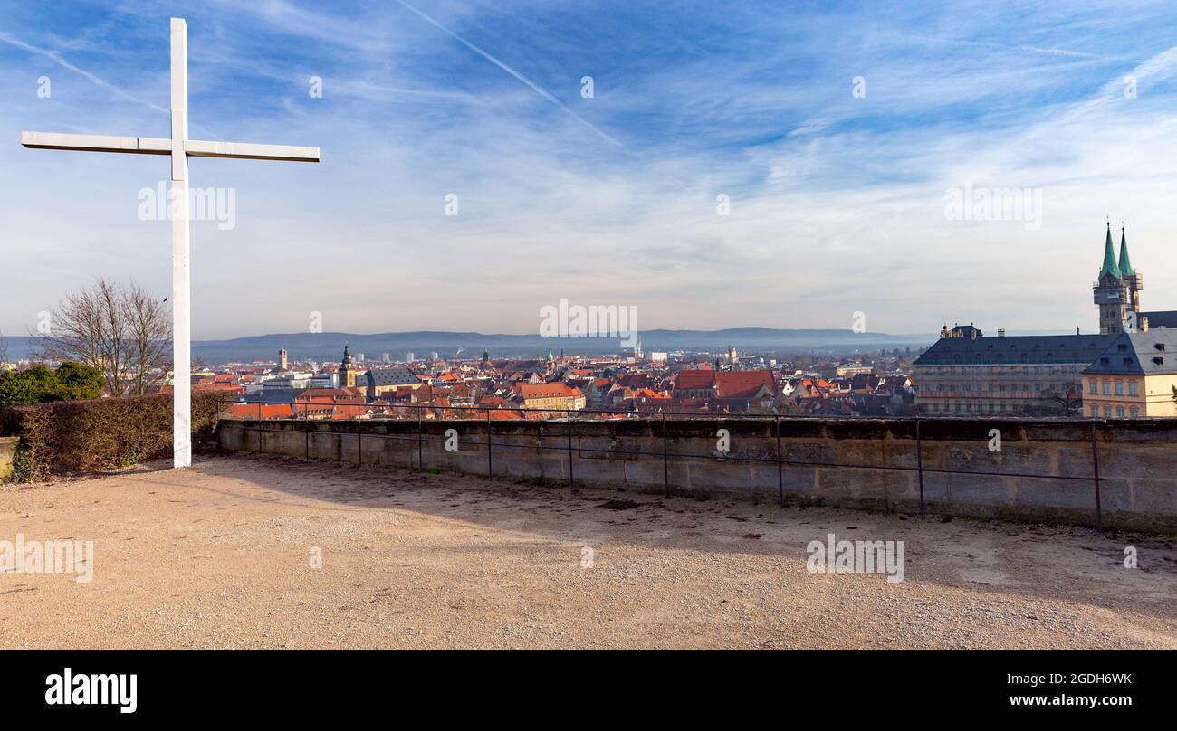 Malerische Luftaufnahme der Altstadt bei Sonnenuntergang. Bamberg. Bayern Deutschland. Stockfoto