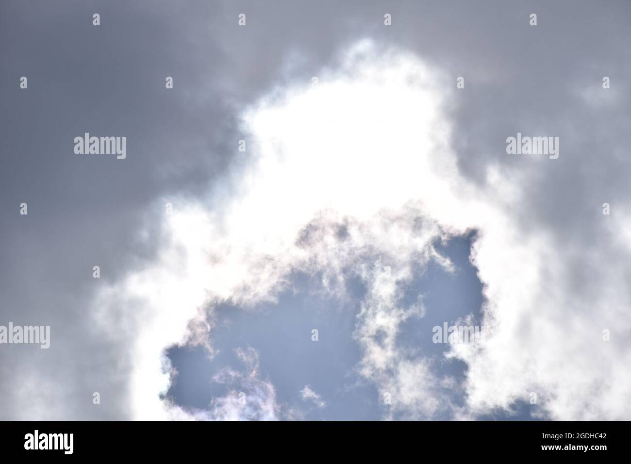 Graue Gewitterwolken Stockfoto