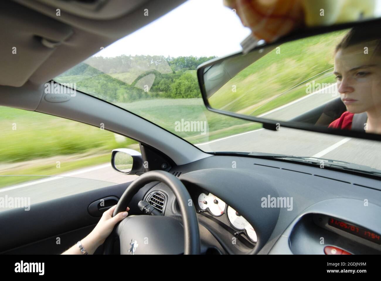 Lenkrad mit Airbag, Fahrspiegel, Deutschland Stockfoto