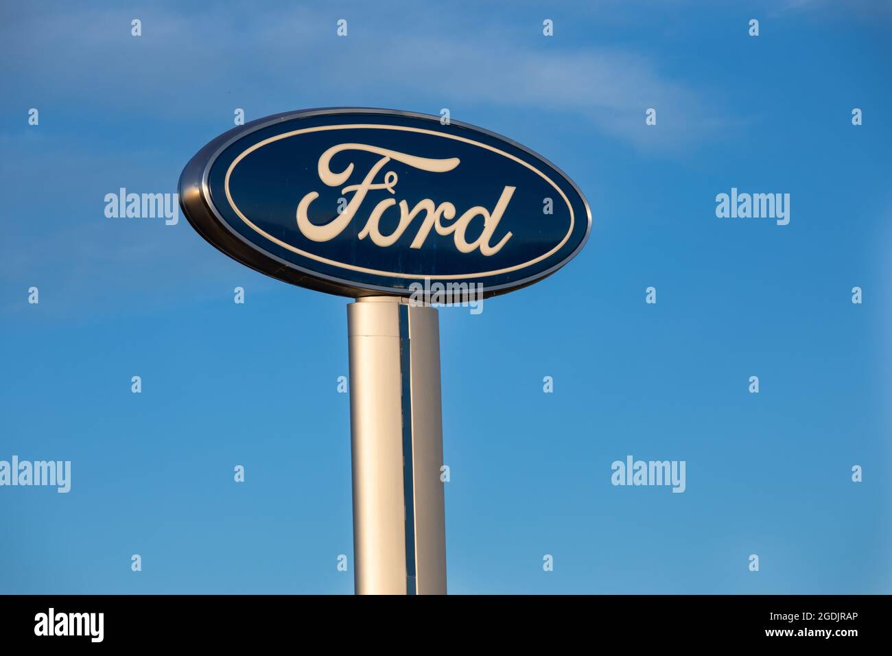 Ford Händler unterzeichnen, um zu helfen, Käufer zu sammeln Stockfoto