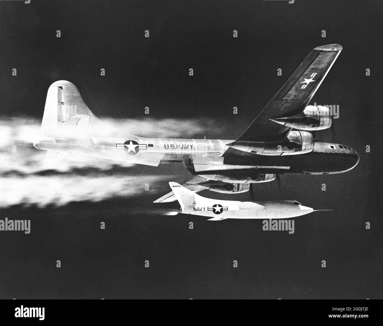 Die D558-2 Skyrocket wird von der P2B-1 (einer modifizierten Boeing B-29 Superfortress) gestartet Stockfoto