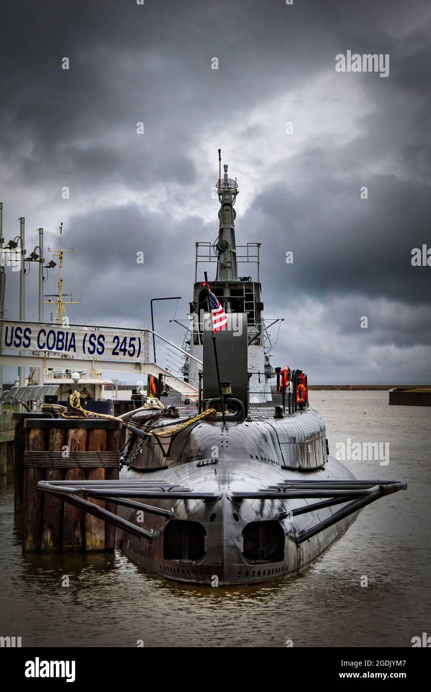 Die hinteren und hinteren Torpedorohre der USS Cobia, SS 245, einem U-Boot aus dem Weltkrieg, das jetzt Teil des Wisconsin Maritime Museum in Manitowoc, Wisconsin, ist. Stockfoto