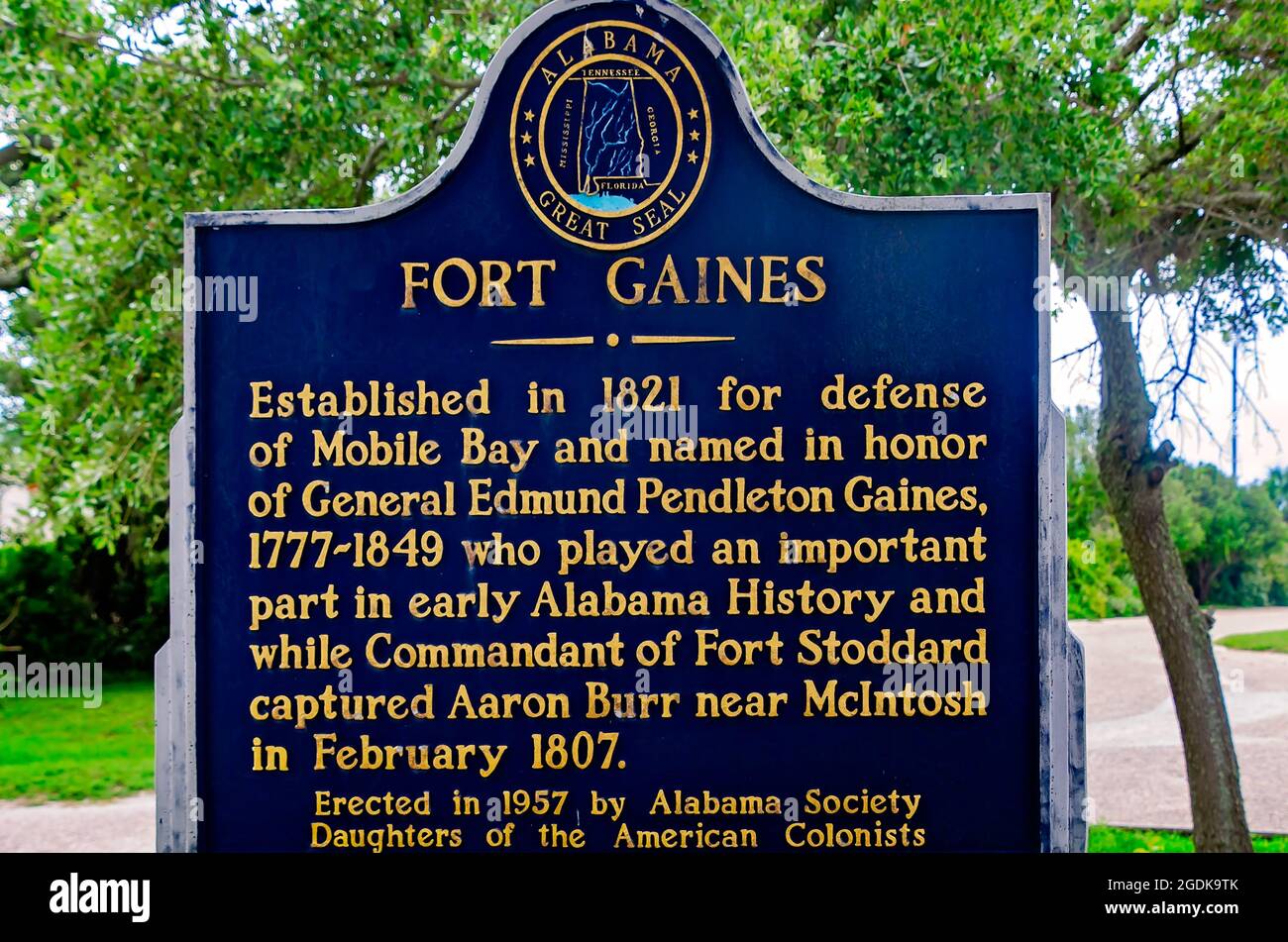 Die historische Markierung von Fort Gaines erzählt die Geschichte des Forts vom 12. August 2021 auf Dauphin Island, Alabama. Stockfoto