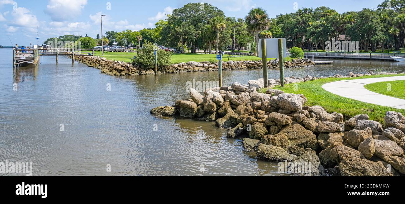 Bing's Landing County Park am Matanzas River (Intracoastal Waterway) entlang der Florida A1A in Palm Coast, Florida. (USA) Stockfoto