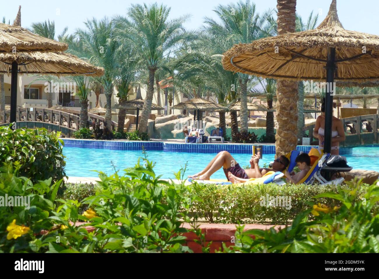Liegestuhl Sharm El Sheikh Ägypten am Pool Stockfoto