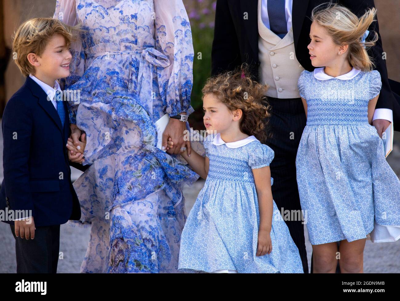 Stockholm, Schweden. August 2021. Prinzessin Leonore, Prinz Nicolas und Prinzessin Adrienne von Schweden verlassen am 14. August 2021 nach der Taufe von Prinz Julian Herbert Folke, geboren am 26-03-2021, die Kapelle des Schlosses Drottningholm in Stockholm.Quelle: Albert Nieboer/Netherlands OUT/Point de Vue OUT/dpa/Alamy Live News Stockfoto