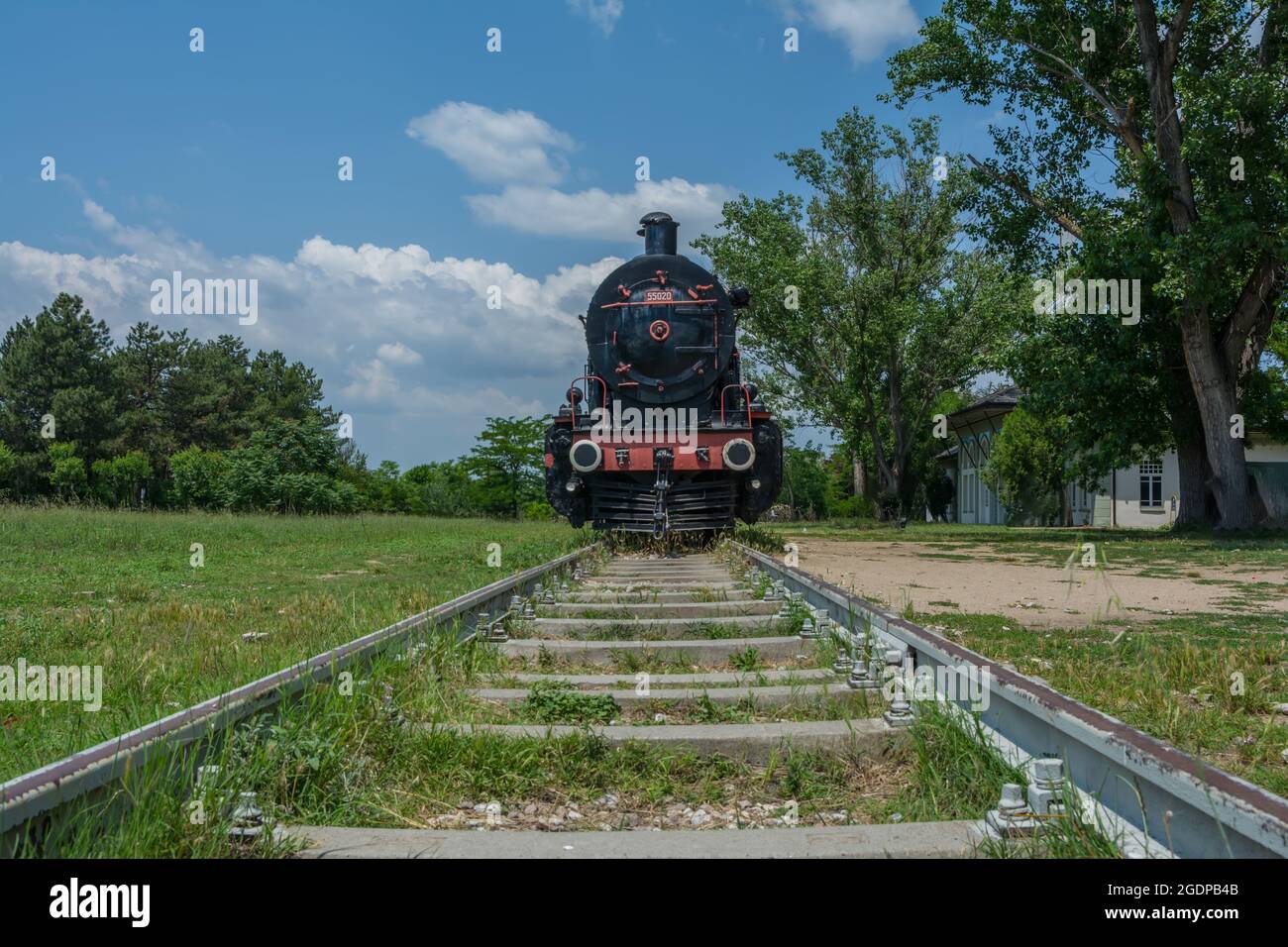 Blick auf das alte historische Bahnhofsgebäude, das Rektorengebäude der Trakya Universität.Edirne, Türkei Stockfoto