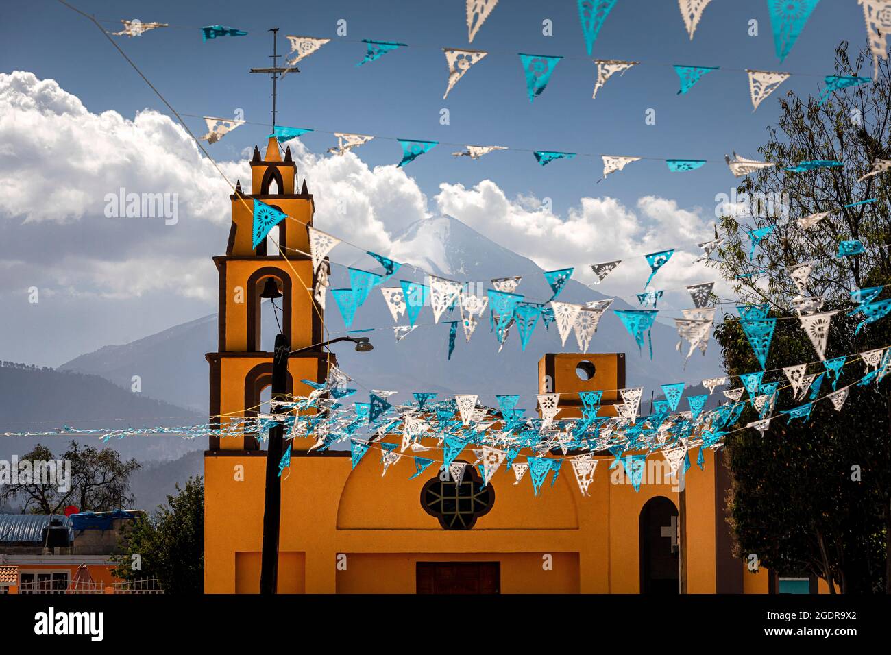 Kirche in der Nähe von Mt. Orizaba in Guadalupe Libertad, Puebla, Mexiko. Stockfoto