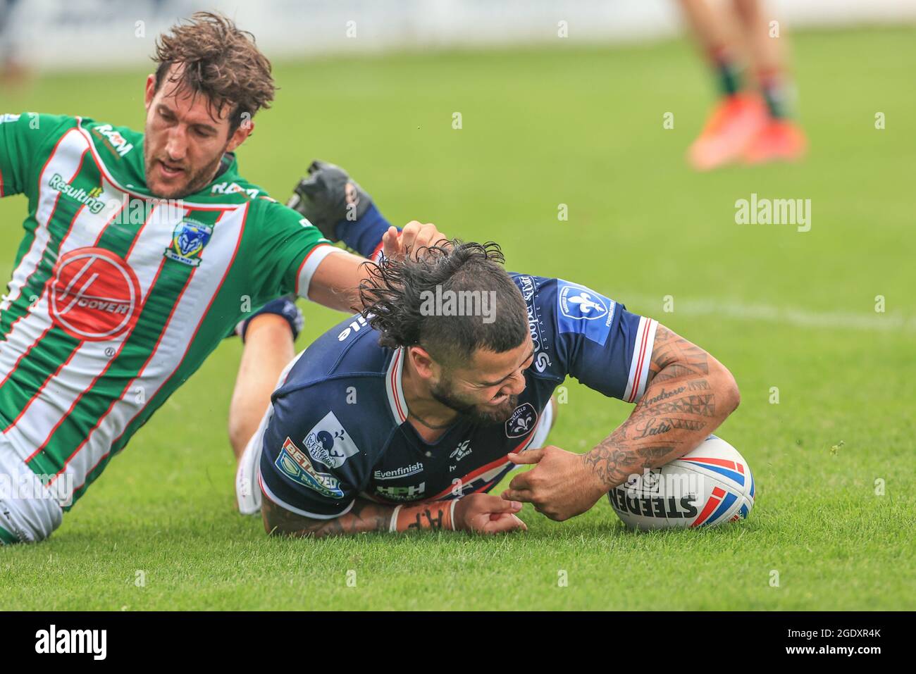 David Fifita (8) von Wakefield Trinity versucht es am 8/15/2021 in Wakefield, Großbritannien. (Foto von Mark Cosgrove/News Images/Sipa USA) Stockfoto