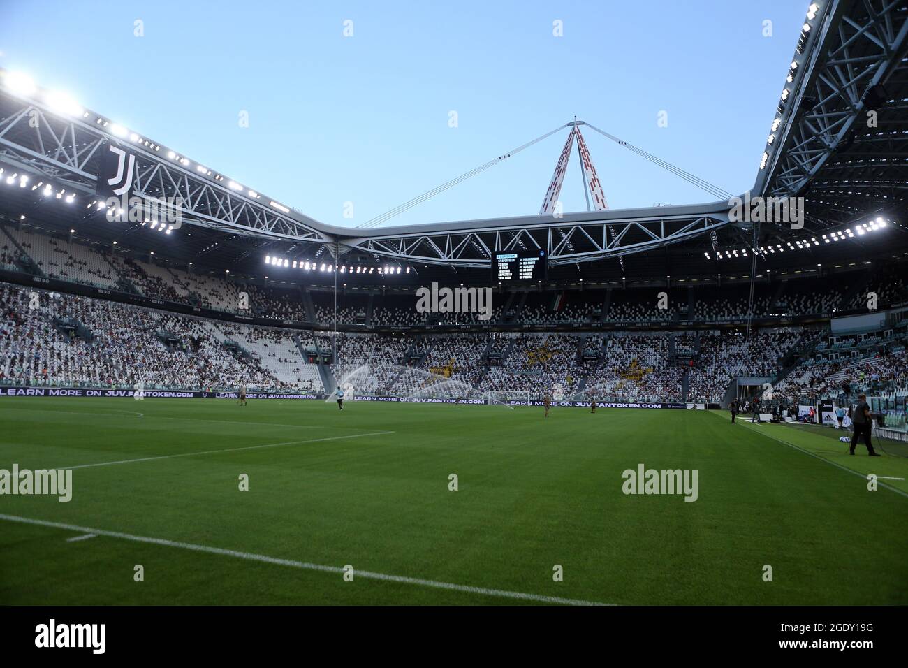 Gesamtansicht des Allianz Stadions während des Vorsaison-Freundschaftsspiel zwischen Juventus FC und Atalanta Bergamasca Calcio im Allianz Stadium am 14. August 2021 in Turin, Italien. Stockfoto