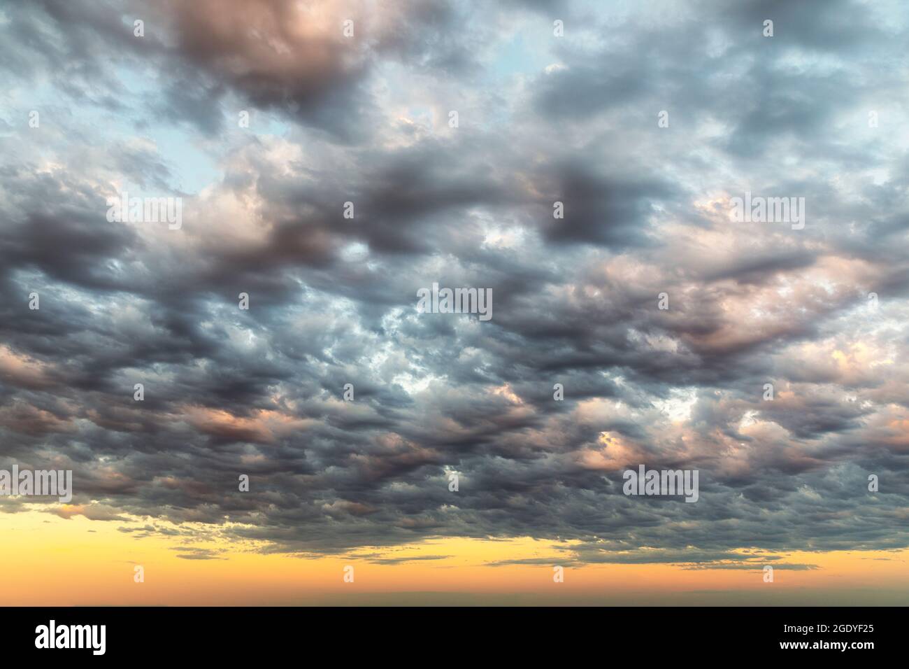 SD00416-00..... SOUTH DAKOTA - Sonnenaufgang vom Big Badlands Overlook, Badlands National Park. Stockfoto