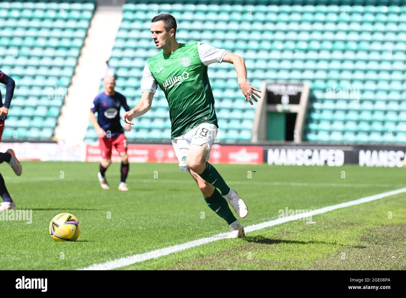 Easter Road Stadium.Edinburgh. Schottland.UK 15. August 21. Hibernian gegen Kilmarnock. Scottish Premier Cup Spiel Jamie Murphy (#18) von Hibernian FC gegen Kilmarnock. Kredit: eric mccowat/Alamy Live Nachrichten Stockfoto