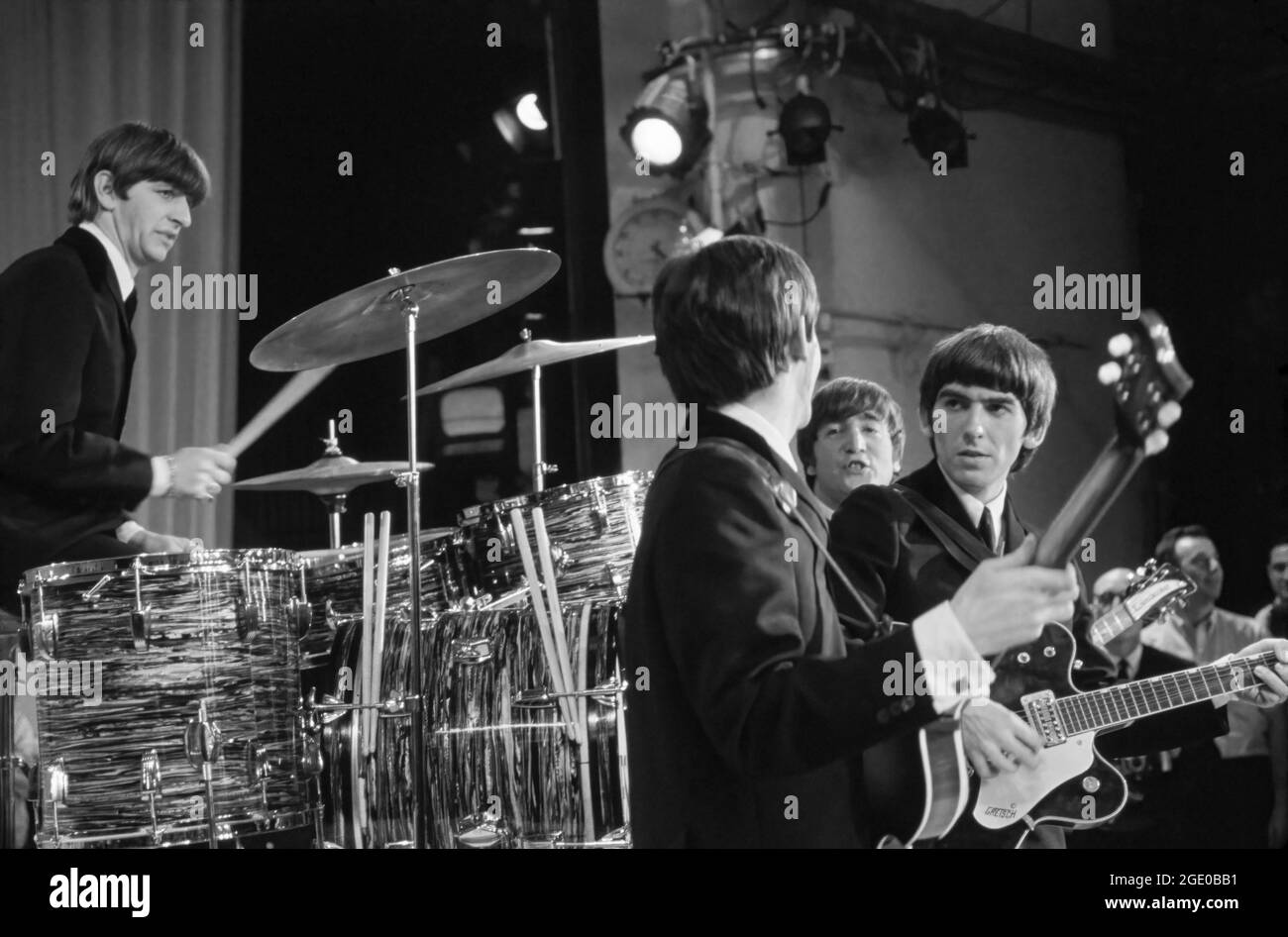 Die Beatles treten 1964 in den Vereinigten Staaten auf der Ed Sullivan Show auf. Stockfoto