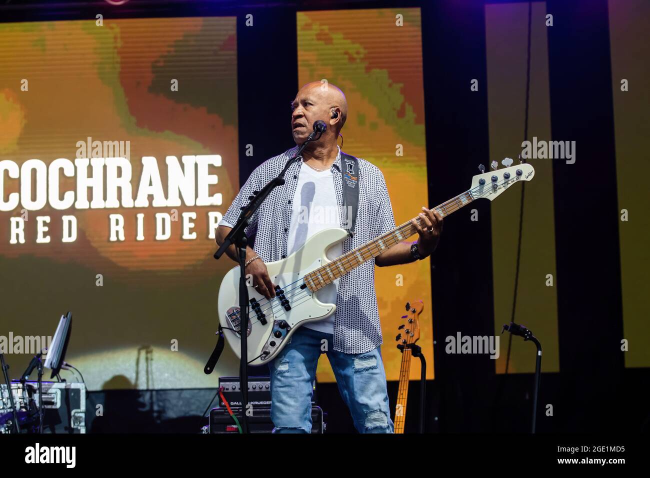 Edmonton, Kanada. August 2021. Jeff Jones tritt beim Edmonton Rock Fest mit Red Rider im Rahmen der Together Again Outdoor Festival-Reihe auf dem Northlands Exhibition Grounds in Edmonton auf. Together Again YEG Festival ist eine Reihe von Konzerten im August und September in Edmonton. (Foto von Ron Palmer/SOPA Images/Sipa USA) Quelle: SIPA USA/Alamy Live News Stockfoto