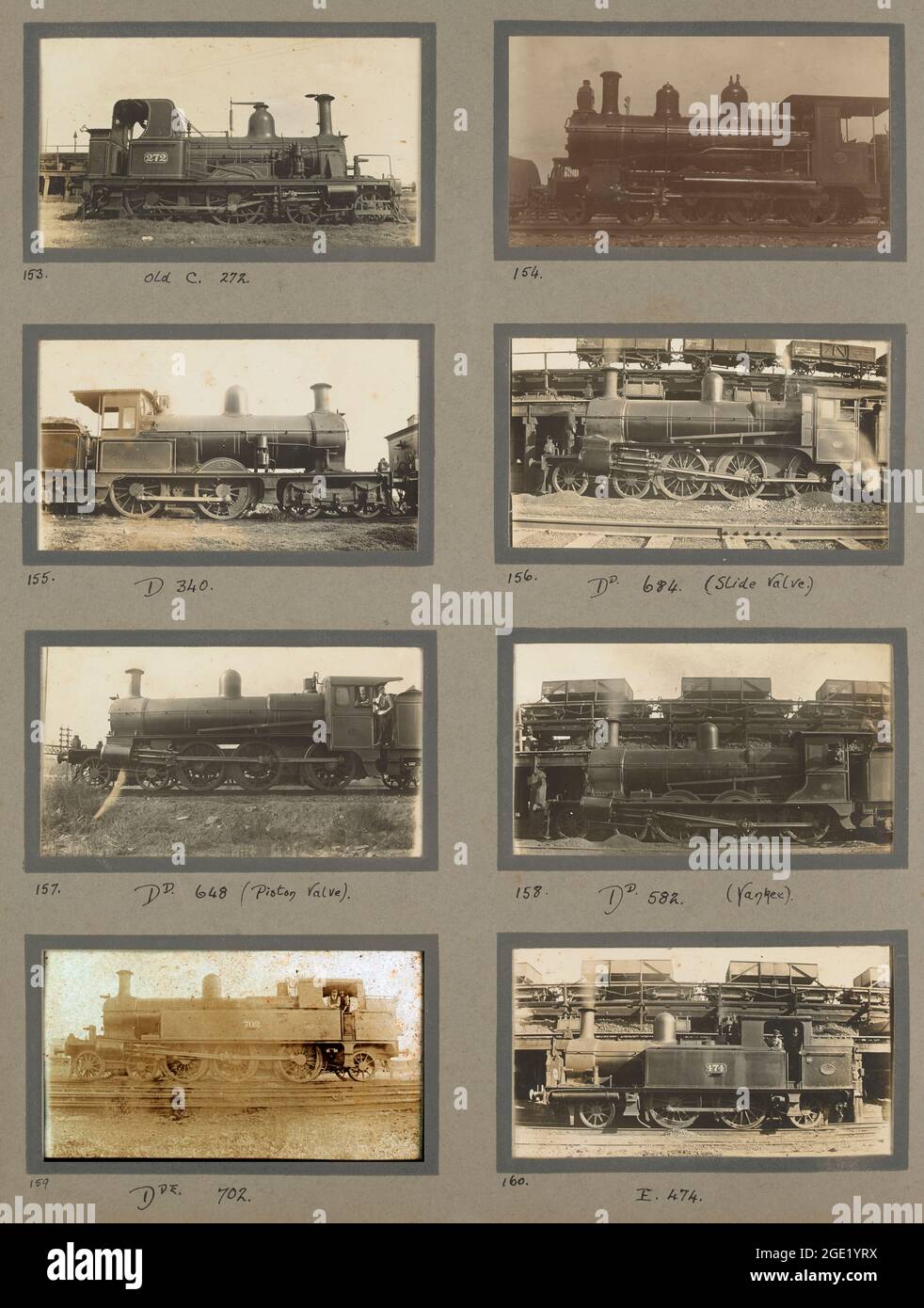 Seite mit historischen Fotos von Dampflokomotiven Stockfoto