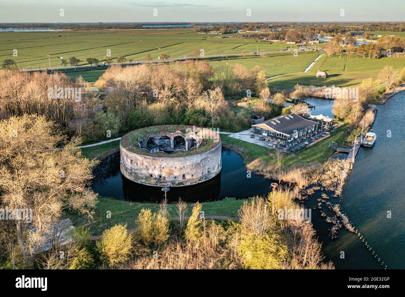 Niederlande, Weesp, Fort Uitermeer. Amsterdam Defence Line, New Dutch Defence Line, Dutch Water Defence Lines, UNESCO Weltkulturerbe.Tower Fo Stockfoto