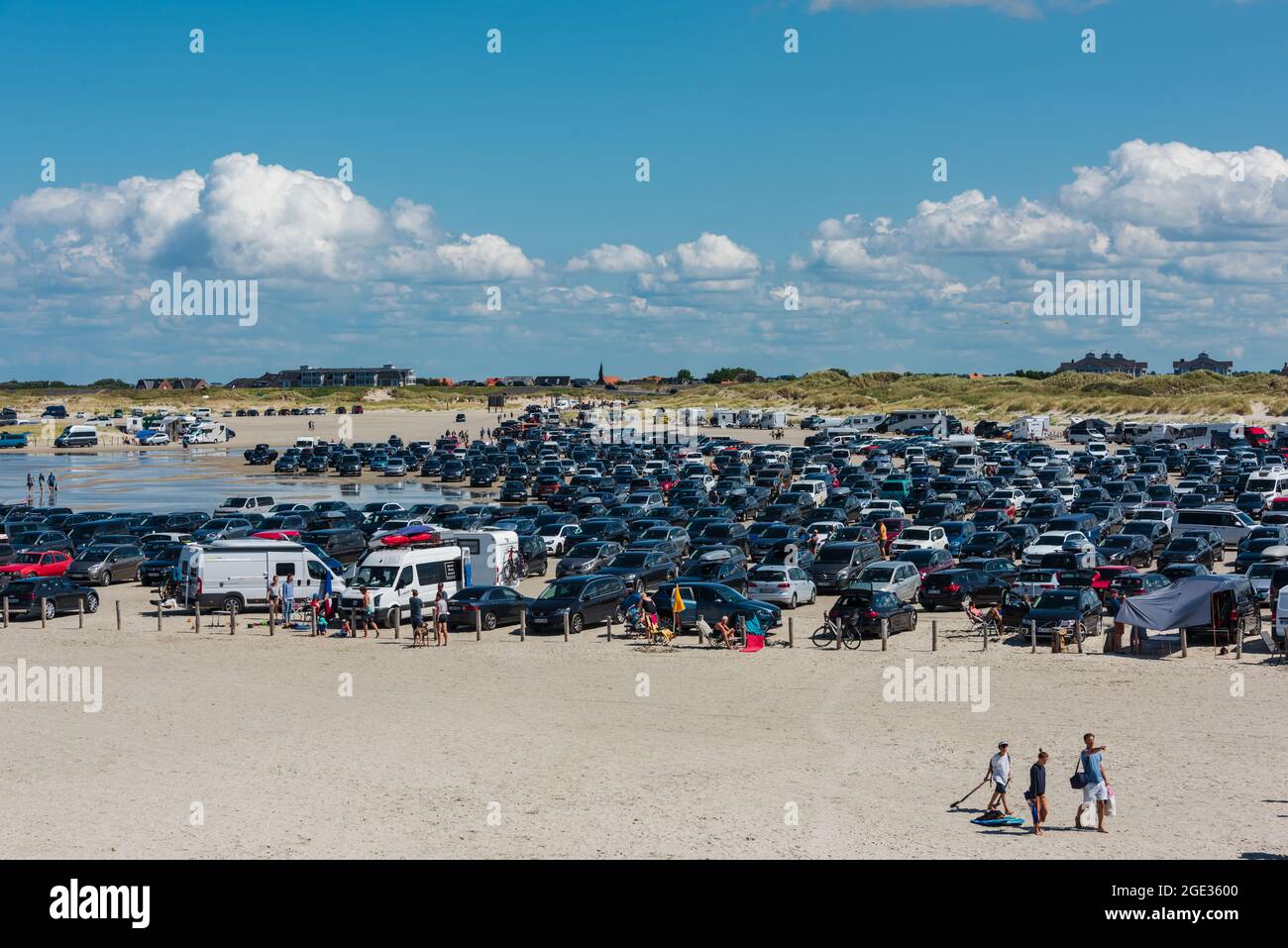 Strandparkplatz am Strand von Sankt Peter-Ording Stockfoto