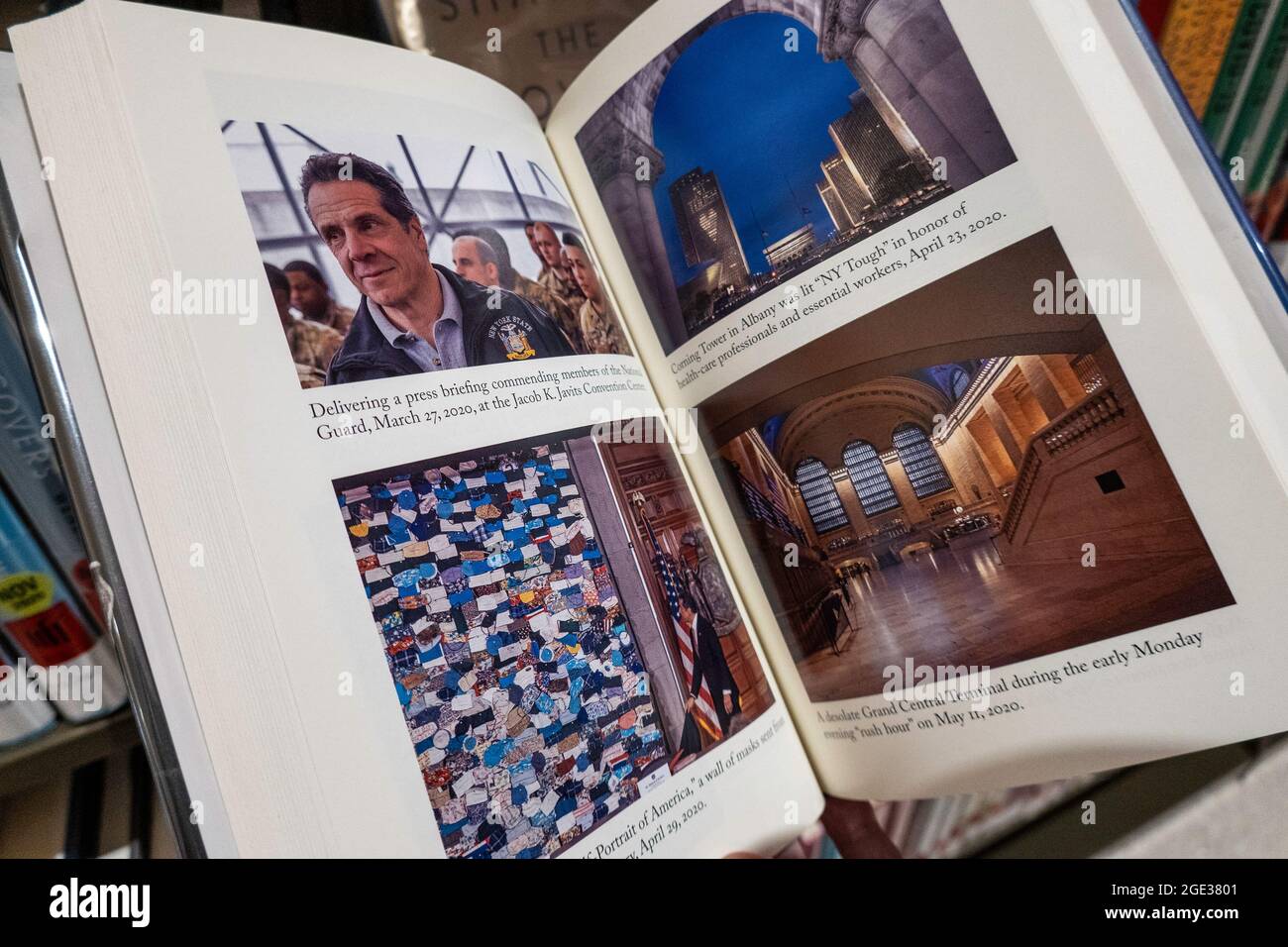Der Gouverneur von New York, Andrew Cuomo, schrieb ein Buch mit Lehren aus der COVID-19-Pandemie in den USA Stockfoto